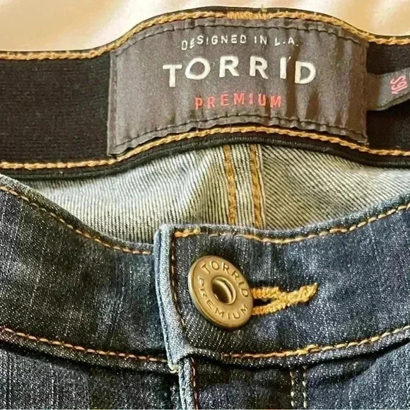 Torrid Premium Sky High Skinny Denim Jeans Size 16Short - Picture 3 of 12